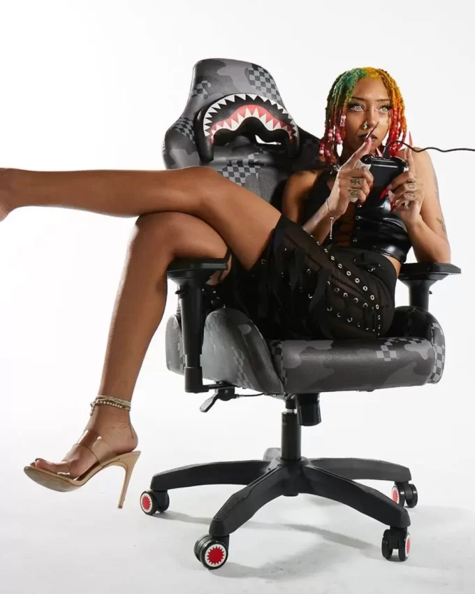 3AM GAMING CHAIR – SUPER RARE 3AM GAMING CHAIR – SUPER RARE