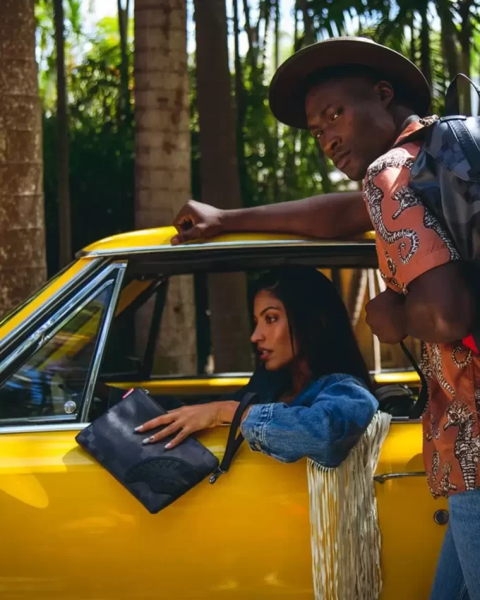 3AM NEVER SLEEP CROSSOVER CLUTCH 3AM NEVER SLEEP CROSSOVER CLUTCH