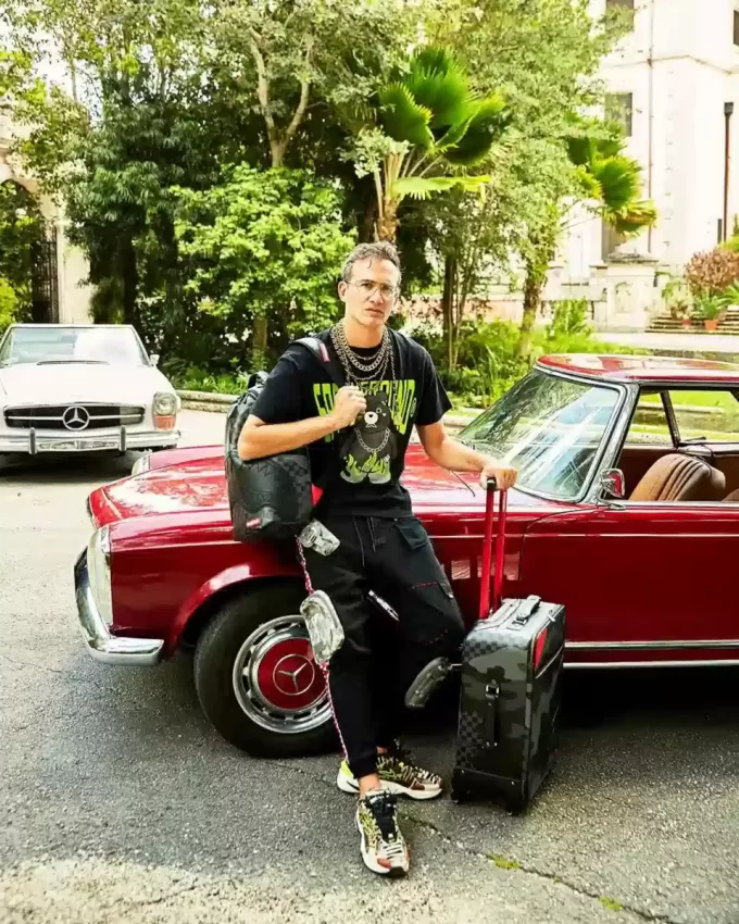 3AM NEVER SLEEP JETSETTER CARRY-ON LUGGAGE 3AM NEVER SLEEP JETSETTER CARRY-ON LUGGAGE