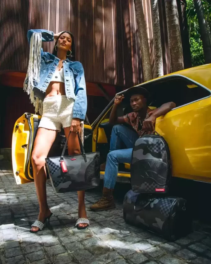 3AM NEVER SLEEP TOTE 3AM NEVER SLEEP TOTE