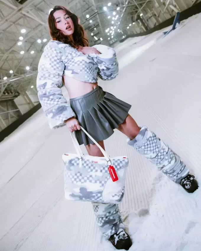 3AM PLUSH SWISS ALPS TOTE 3AM PLUSH SWISS ALPS TOTE