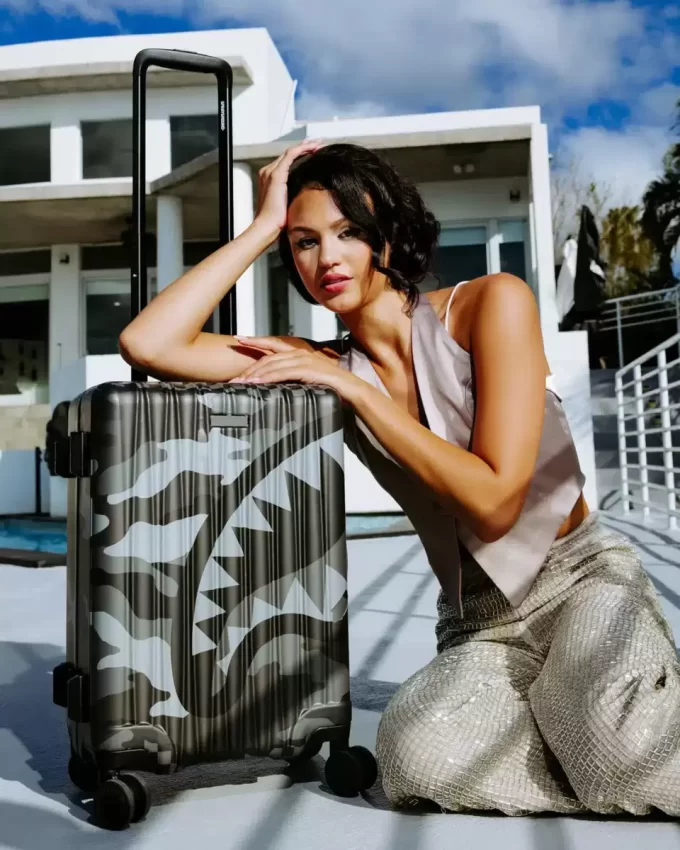 3AM RIPTIDE SHARKNAUTICS HARDSHELL CARRY-ON LUGGAGE 3AM RIPTIDE SHARKNAUTICS HARDSHELL CARRY-ON LUGGAGE