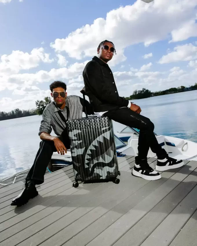 3AM RIPTIDE SHARKNAUTICS HARDSHELL FULL-SIZE LUGGAGE 3AM RIPTIDE SHARKNAUTICS HARDSHELL FULL-SIZE LUGGAGE