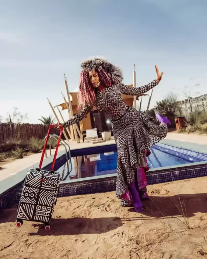 A.I.8 AFRICAN INTELLIGENCE – ORIGIN STORY SHARKNAUTICS HARDSHELL CARRY-ON LUGGAGE A.I.8 AFRICAN INTELLIGENCE – ORIGIN STORY SHARKNAUTICS HARDSHELL CARRY-ON LUGGAGE