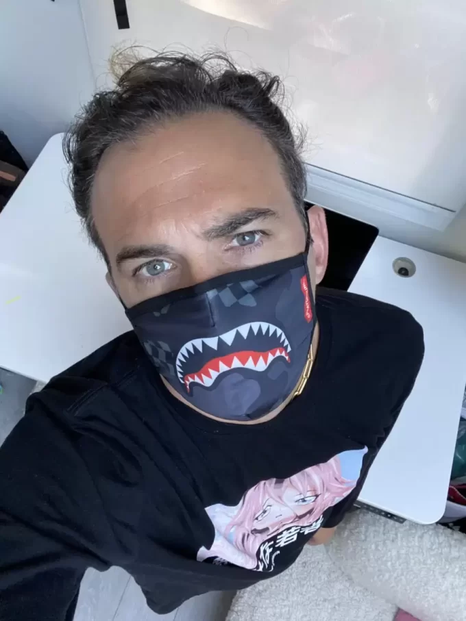 ADULT 3AM FORM-FITTING FACE MASK ADULT 3AM FORM-FITTING FACE MASK