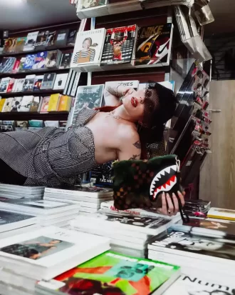 BIG SKY FUR SHARK CROSSOVER CLUTCH BIG SKY FUR SHARK CROSSOVER CLUTCH