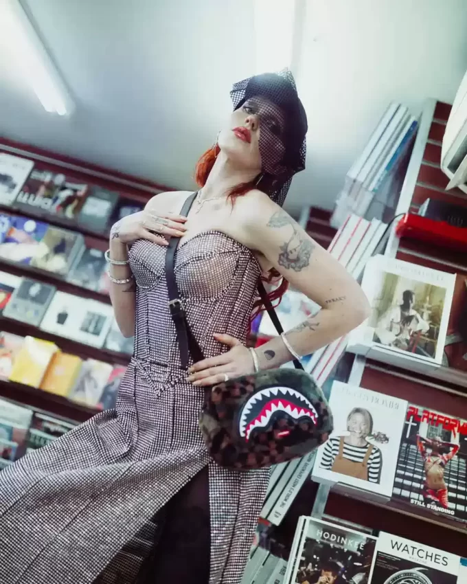 BIG SKY FUR SHARK MESSENGER BRICK BAG BIG SKY FUR SHARK MESSENGER BRICK BAG