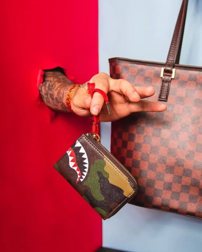 CHECKS IN CAMOFLAUGE WALLET CHECKS IN CAMOFLAUGE WALLET