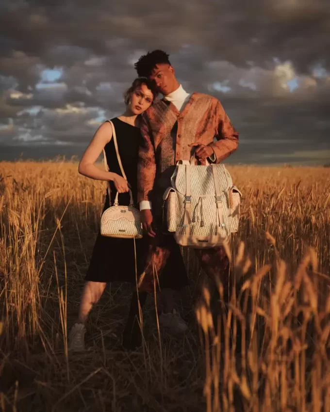 CRÈME DE LA CRÈME SHARKHANDBAG CRÈME DE LA CRÈME SHARKHANDBAG