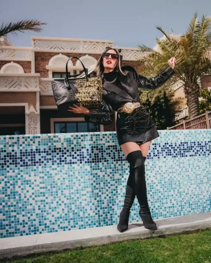 HALF GRAFF GLIDE TOTE HALF GRAFF GLIDE TOTE