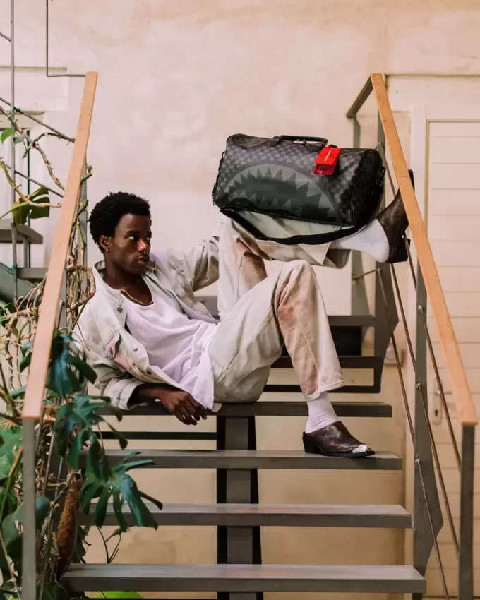 HANGOVER DRIP CHECK DUFFLE HANGOVER DRIP CHECK DUFFLE