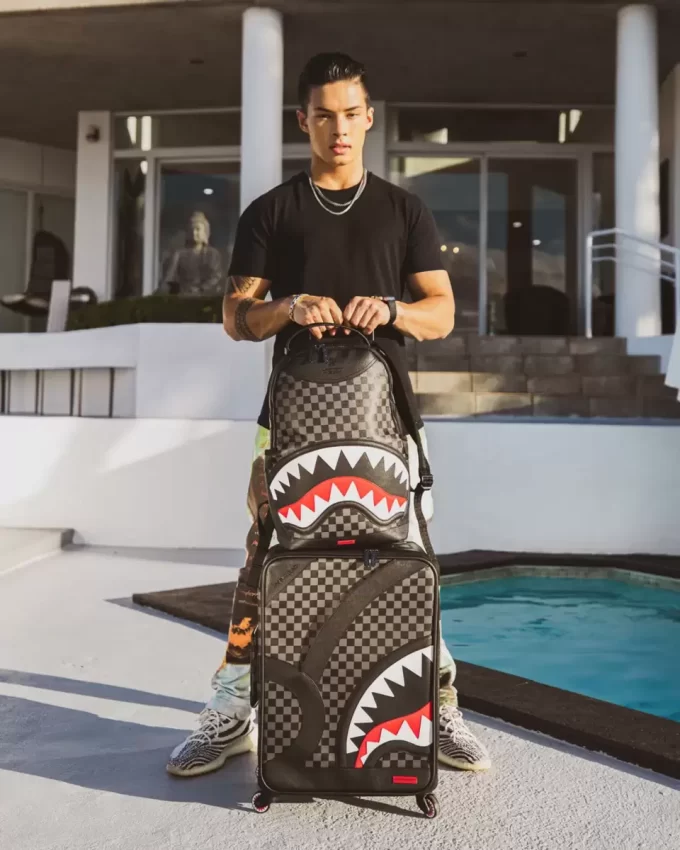 HENNY AIIR TO THE THRONE JETSETTER CARRY-ON LUGGAGE HENNY AIIR TO THE THRONE JETSETTER CARRY-ON LUGGAGE