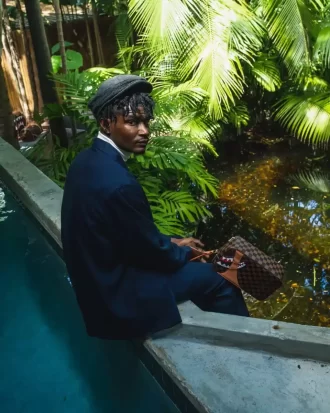 HENNY AIR TO THE THRONE TOILETRY HENNY AIR TO THE THRONE TOILETRY