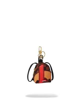 HENNY VICTORY LAP KEYCHAIN