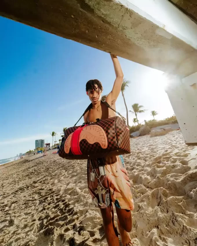 HENNY VICTORY LAP LARGE DUFFLE HENNY VICTORY LAP LARGE DUFFLE