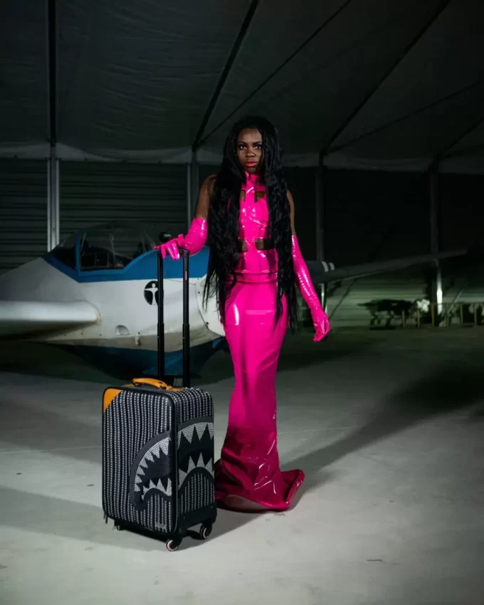 ILLUCHAINS JETSETTER CARRY-ON LUGGAGE ILLUCHAINS JETSETTER CARRY-ON LUGGAGE