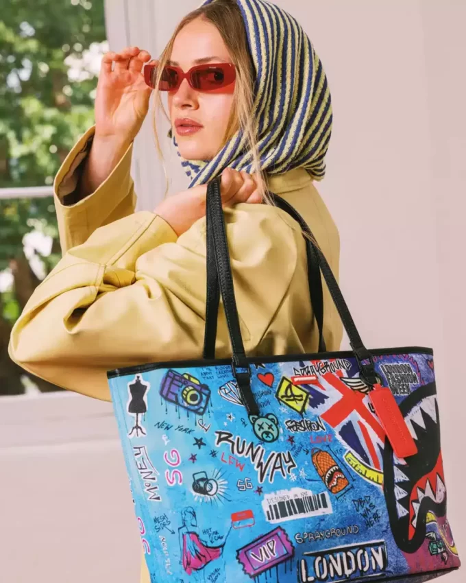 LONDON FASHION WEEK RUNWAY READY TOTE LONDON FASHION WEEK RUNWAY READY TOTE