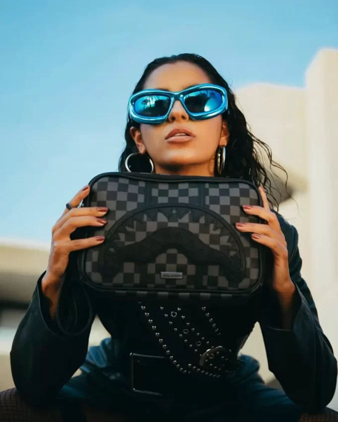 MIDNIGHT CHATEAU TOILETRY BRICK MIDNIGHT CHATEAU TOILETRY BRICK