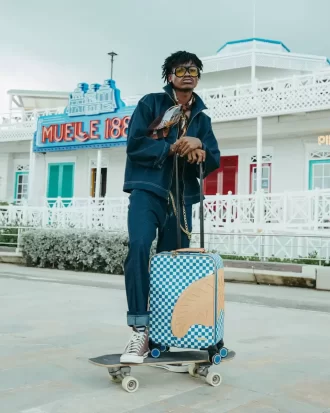 NEW SHARK YACHT CLUB IMPERIAL CARRY-ON LUGGAGE