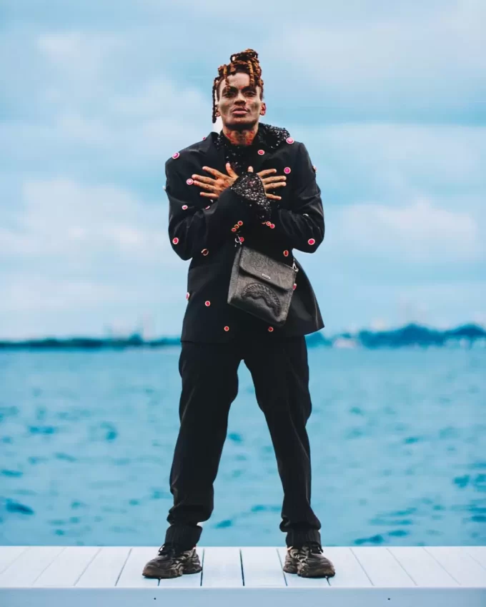 NIGHTFLIGHT G800 MESSENGER SLING BAG NIGHTFLIGHT G800 MESSENGER SLING BAG