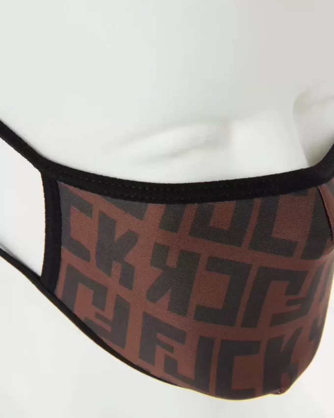 OFFENDED FORM-FITTING MASK OFFENDED FORM-FITTING MASK