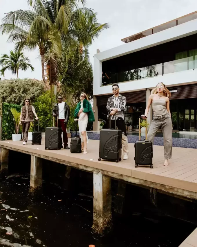 REALITY CHECK SHARKITECTURE CARRY-ON JETBLACK LUGGAGE (GUNMETAL HARDWARE) REALITY CHECK SHARKITECTURE CARRY-ON JETBLACK LUGGAGE (GUNMETAL HARDWARE)