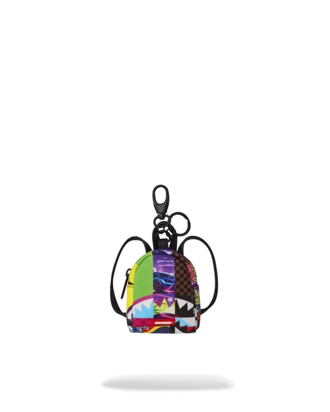 SHARK MASTERPIECES BACKPACK KEYCHAIN