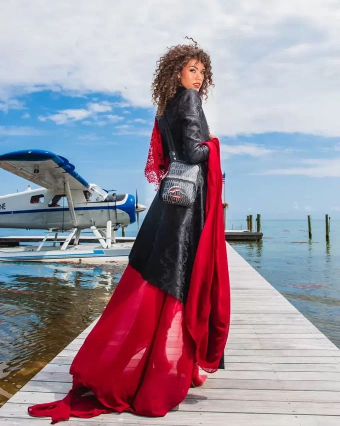 SHARKFINITY STEALTH PILOT MESSENGER SLING BAG SHARKFINITY STEALTH PILOT MESSENGER SLING BAG