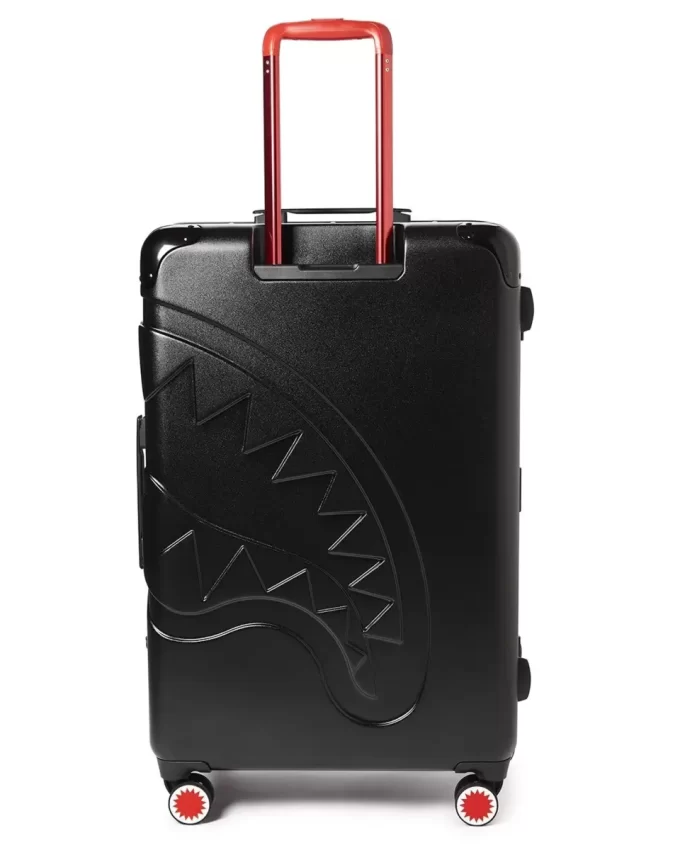 SHARKITECTURE MOLDED 29” FULL-SIZE LUGGAGE SHARKITECTURE MOLDED 29” FULL-SIZE LUGGAGE