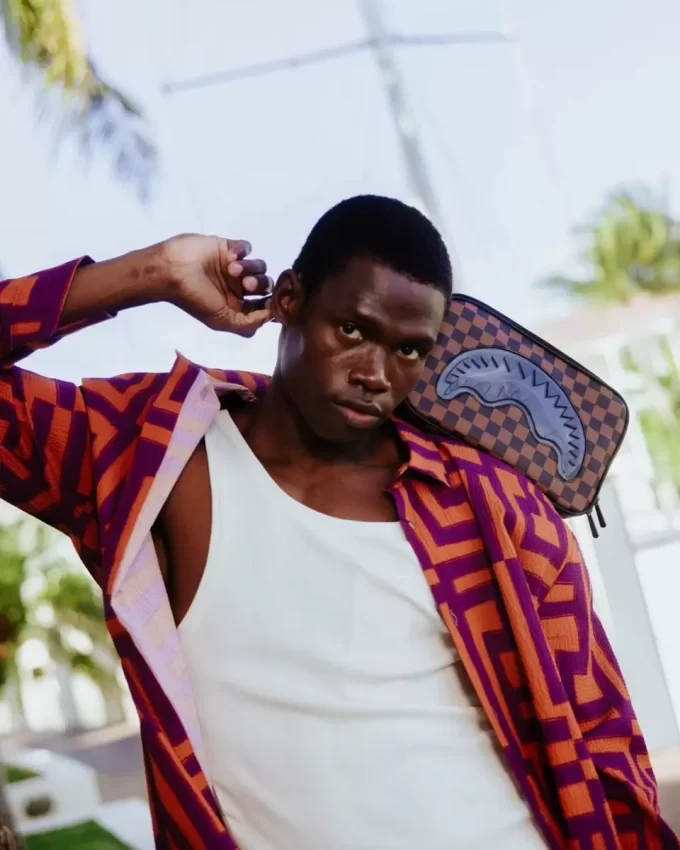 SHARKS IN PARIS CLEAR FOR TAKEOFF TOILETRY BAG SHARKS IN PARIS CLEAR FOR TAKEOFF TOILETRY BAG