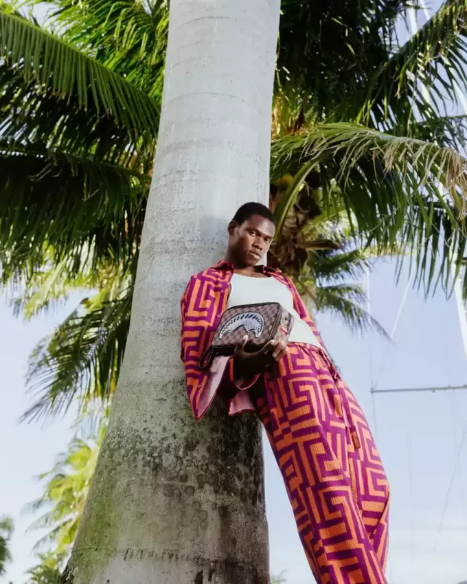 SHARKS IN PARIS CLEAR FOR TAKEOFF TOILETRY BAG SHARKS IN PARIS CLEAR FOR TAKEOFF TOILETRY BAG