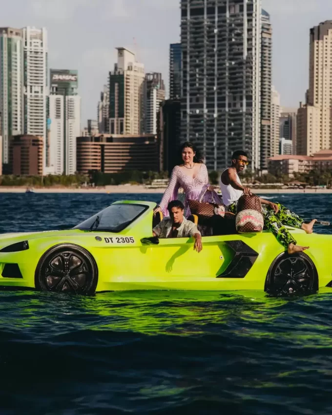 SHARKS IN PARIS COASTAL TOTE SHARKS IN PARIS COASTAL TOTE