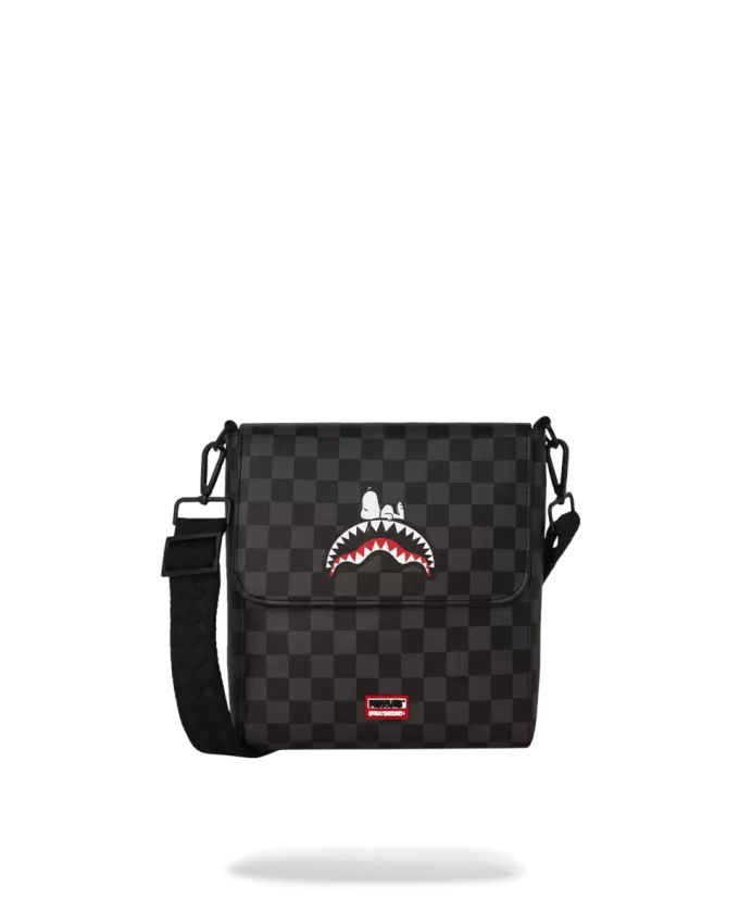 SNOOPY DAY OFF MESSENGER SLING BAG SNOOPY DAY OFF MESSENGER SLING BAG