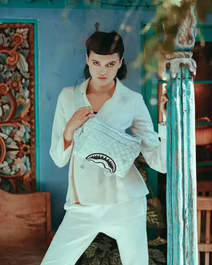 SPLIT THE CHECK (PEARL) CARGO CROSSBODY