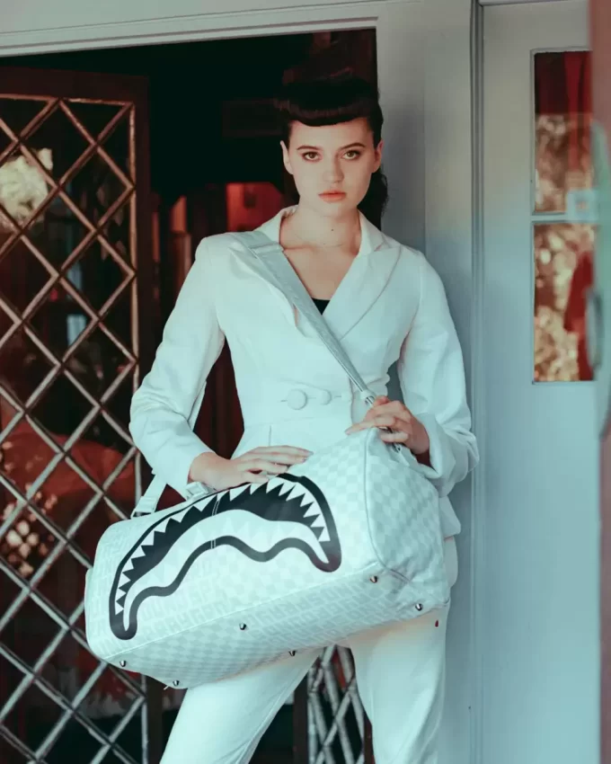 SPLIT THE CHECK (PEARL) DUFFLE SPLIT THE CHECK (PEARL) DUFFLE