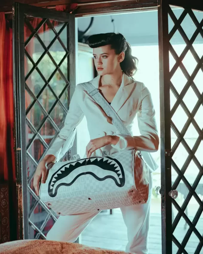 SPLIT THE CHECK (PEARL) DUFFLE SPLIT THE CHECK (PEARL) DUFFLE