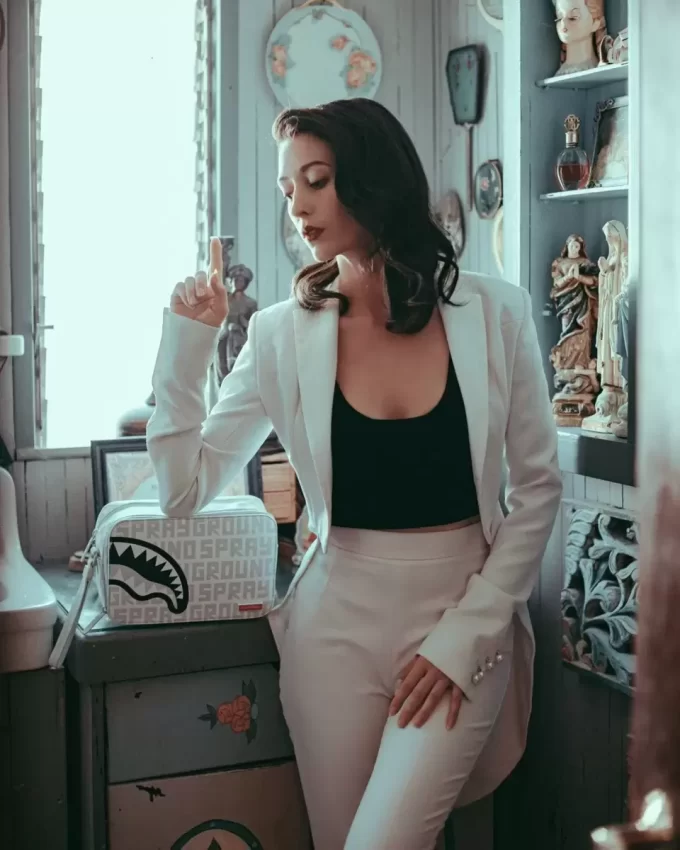 SPLIT THE CHECK (PEARL) TOILETRY BAG SPLIT THE CHECK (PEARL) TOILETRY BAG