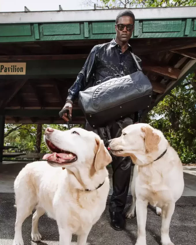 THE HQ DUFFLE THE HQ DUFFLE