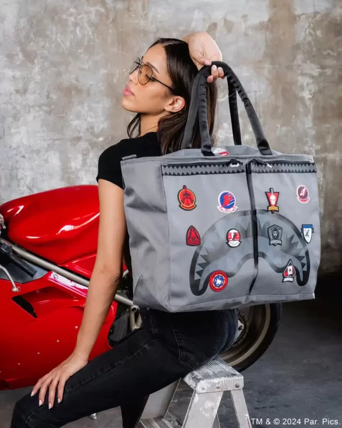 TOP GUN FLIGHT CREW OFFICIAL COLLAB PILOT TOTE TOP GUN FLIGHT CREW OFFICIAL COLLAB PILOT TOTE