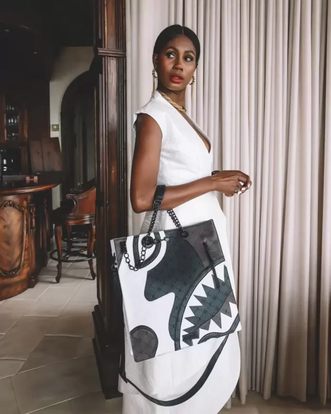 V.V.I.P. LOFT TOTE V.V.I.P. LOFT TOTE