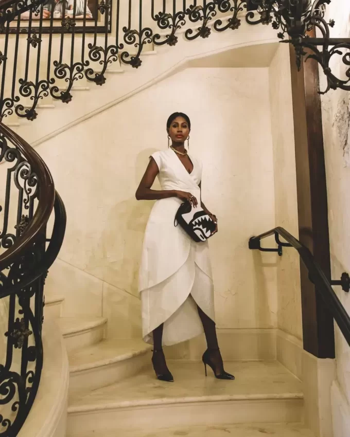 V.V.I.P. TOILETRY BAG V.V.I.P. TOILETRY BAG