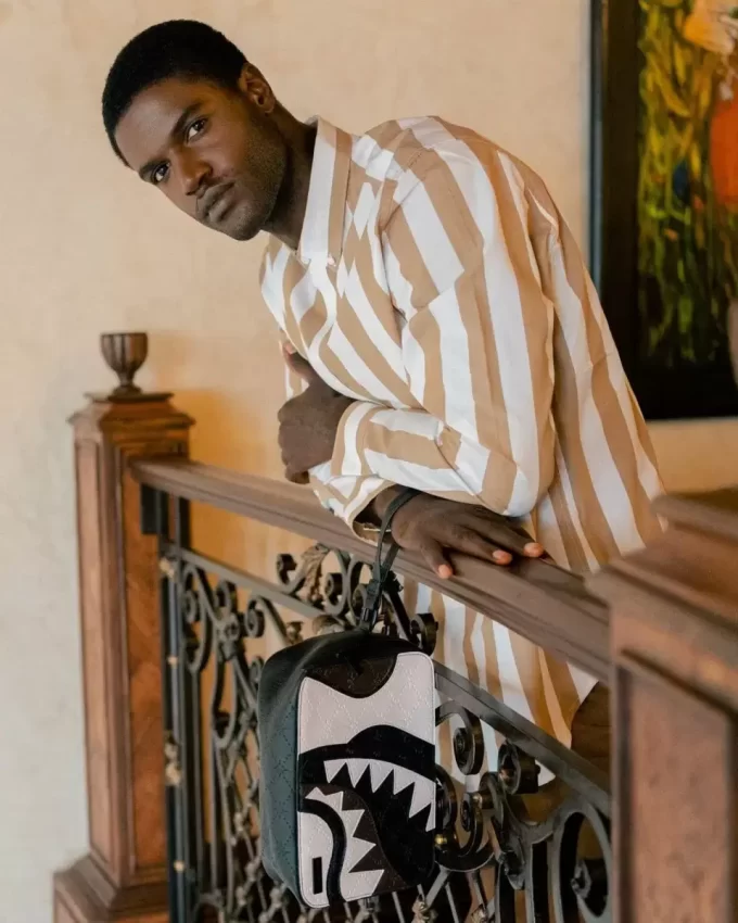 V.V.I.P. TOILETRY BAG V.V.I.P. TOILETRY BAG