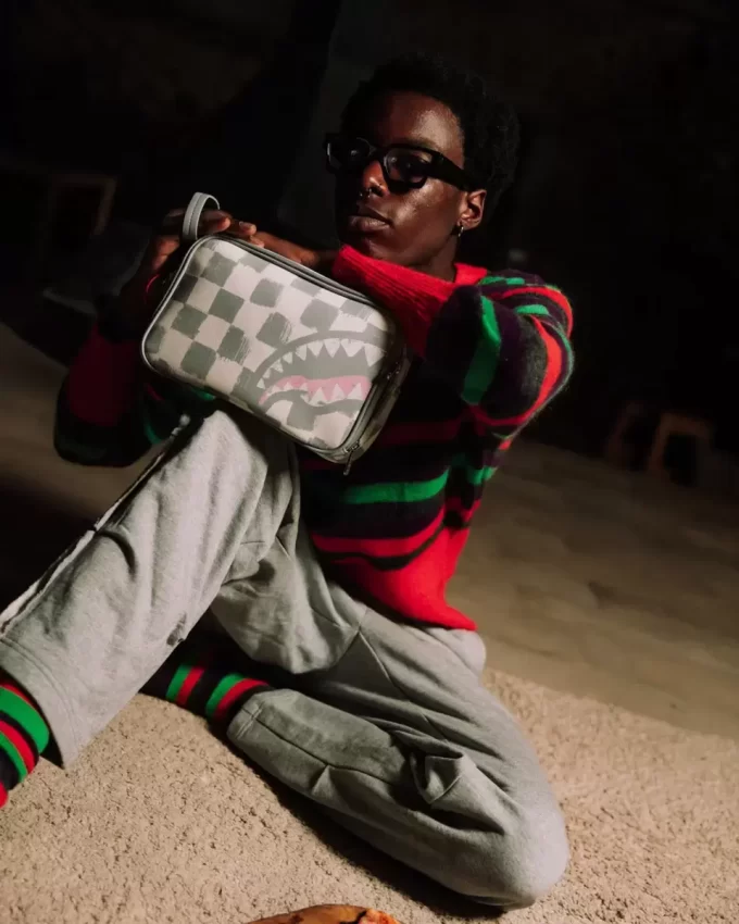 VANQUISH CREAM TOILETRY BAG VANQUISH CREAM TOILETRY BAG