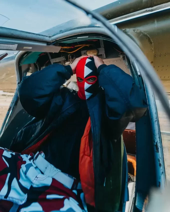 VERTICAL SHARK SKI MASK VERTICAL SHARK SKI MASK