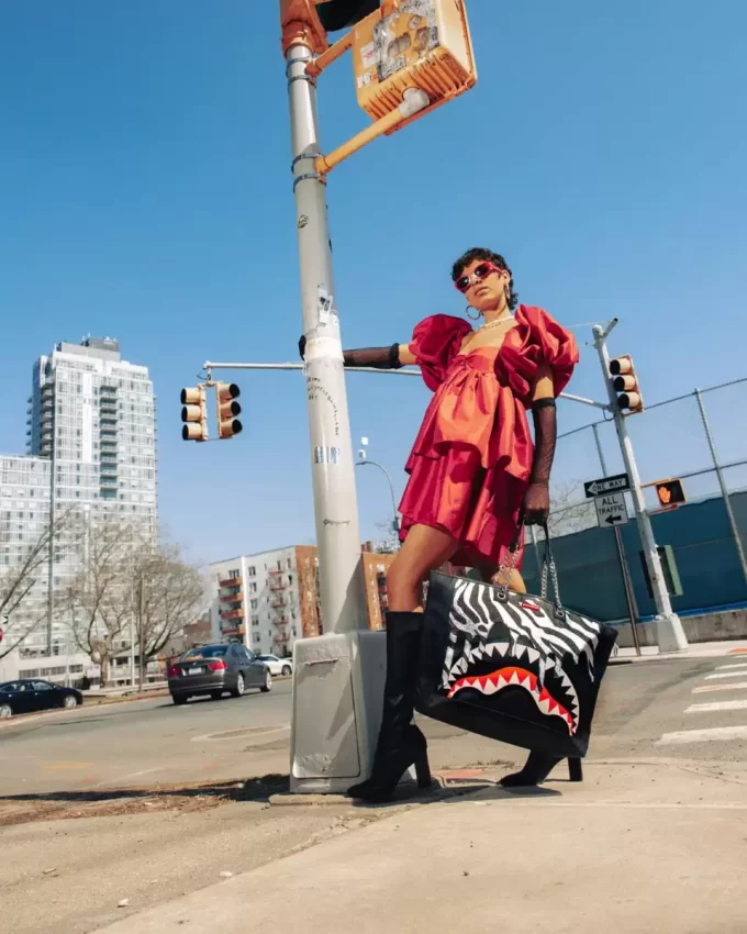 ZE SHARK PREDATOR TOTE